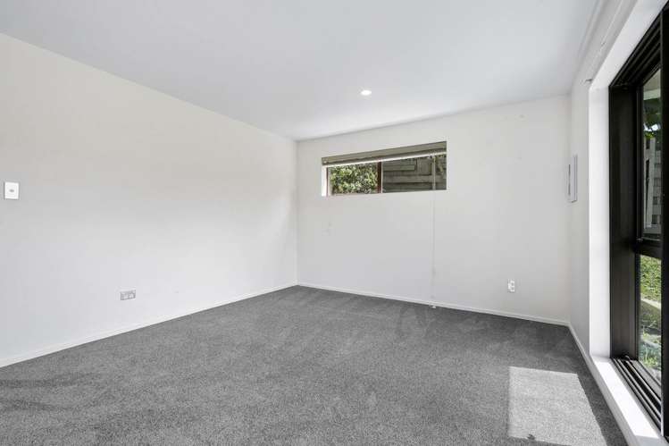 38 Makora Road Massey_15