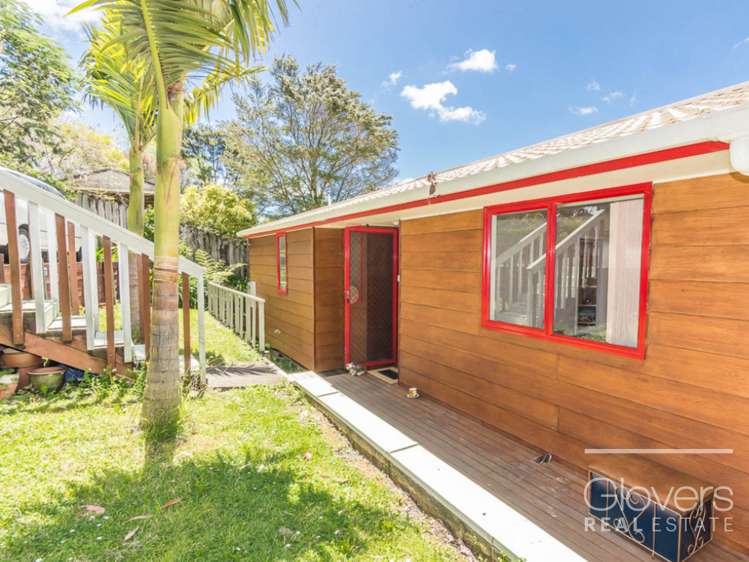 205 Glengarry Road Glen Eden_11