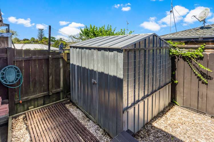 1/1 Broadview Place Howick_18