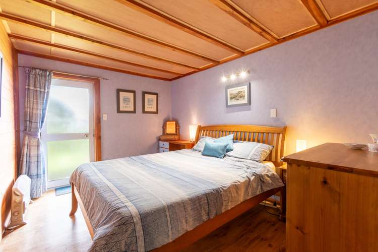 61 Akitio Esplanade Pongaroa_10