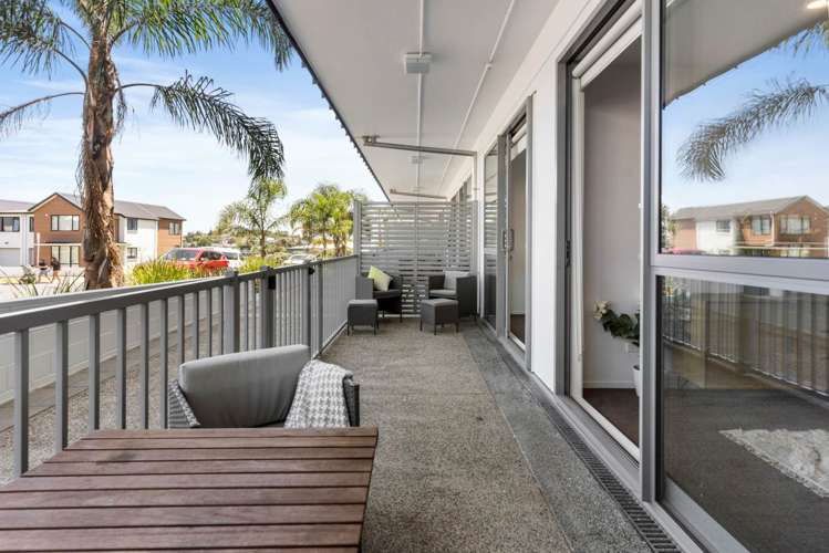 6/17 Link Crescent Stanmore Bay_11