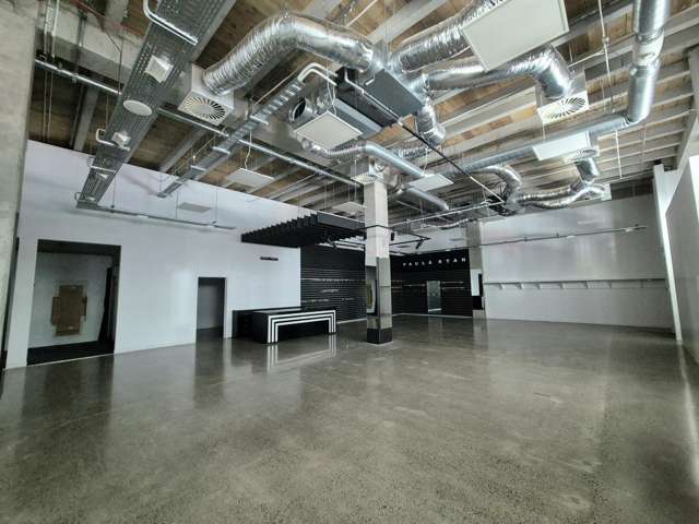 Shop 18/3 Maki Street Westgate_1