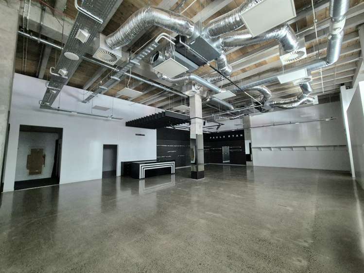 Shop 18/3 Maki Street Westgate_1