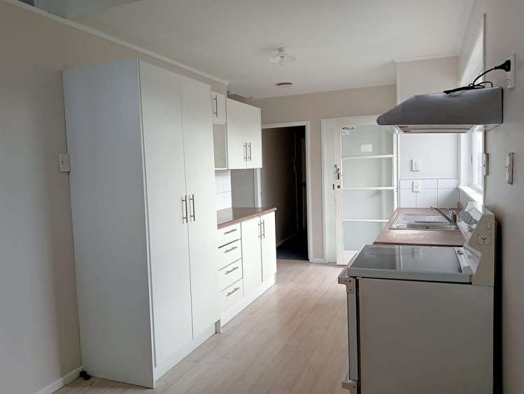 86 Preston Road Clover Park_7