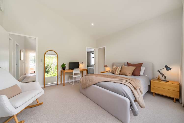 8 Ramarama Lane Crofton Downs_12