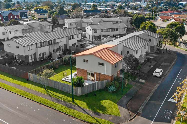 2 Elwarth Way Ranui_21