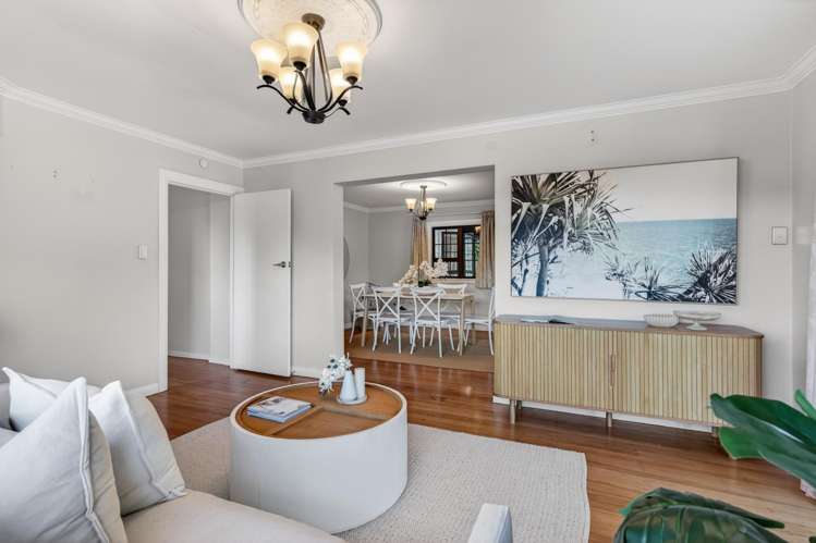 2 Memorial Drive Parahaki_14