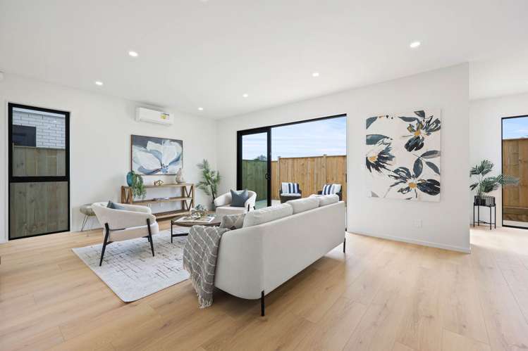12B Butley Drive Farm Cove_3