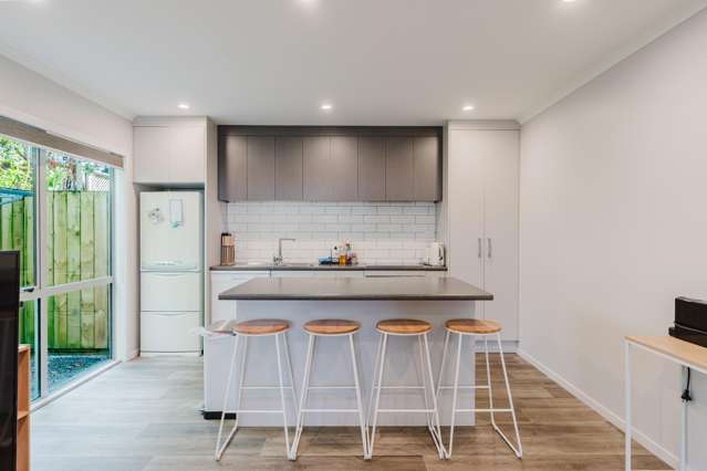 10A Gazeley Avenue Silverdale_2