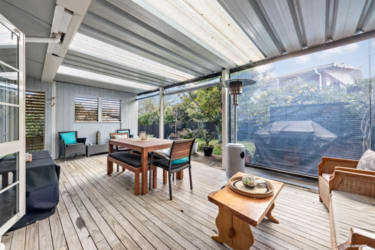 62 Gloria Avenue Te Atatu Peninsula_16