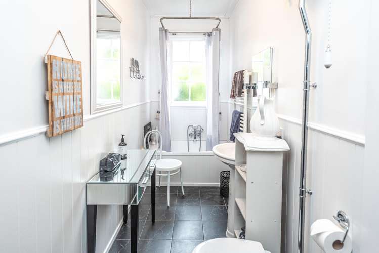 24 Brassey Road Saint Johns Hill_17