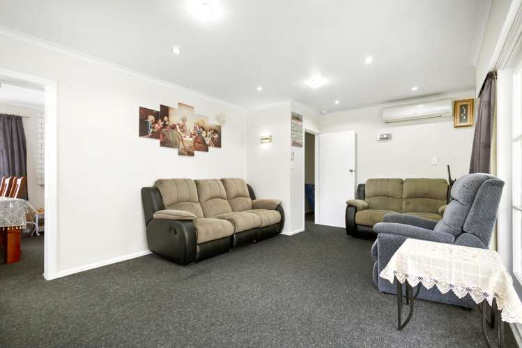 38 Parkway Wainuiomata_5
