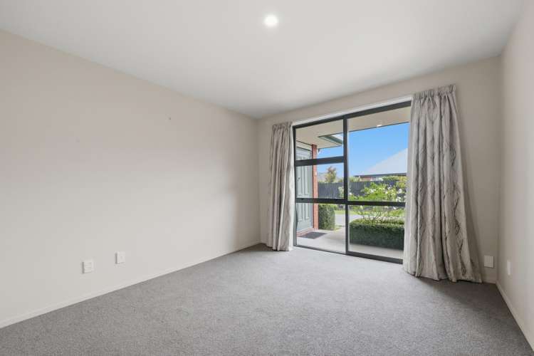 11 Oldham Place Darfield_7