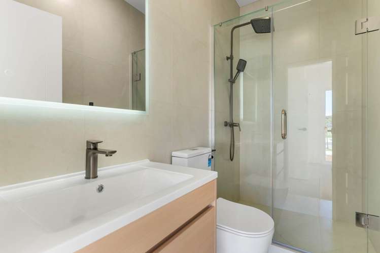 51 Stableford Crescent Opaheke_16