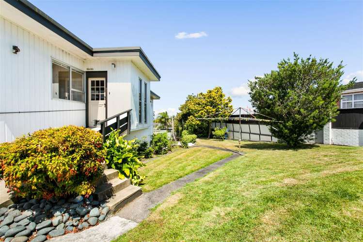 11 Dawn Place Te Atatu South_8