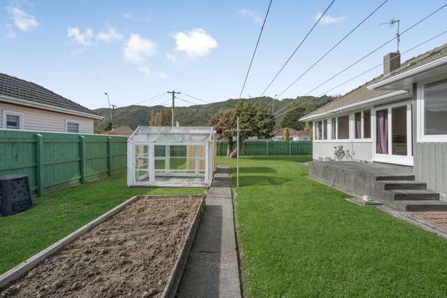 2 Devon Street Wainuiomata_3