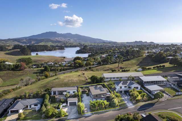 9 Puka Place Raglan_1