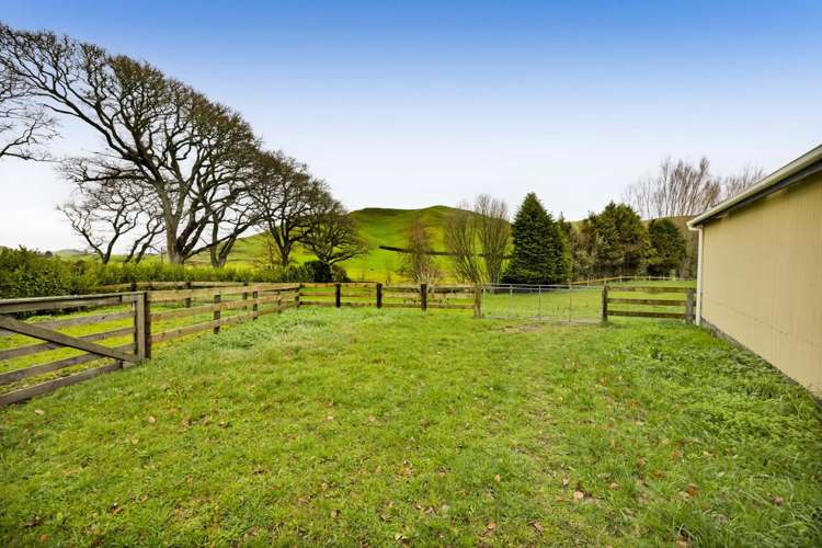 1156 East Road Toko_22