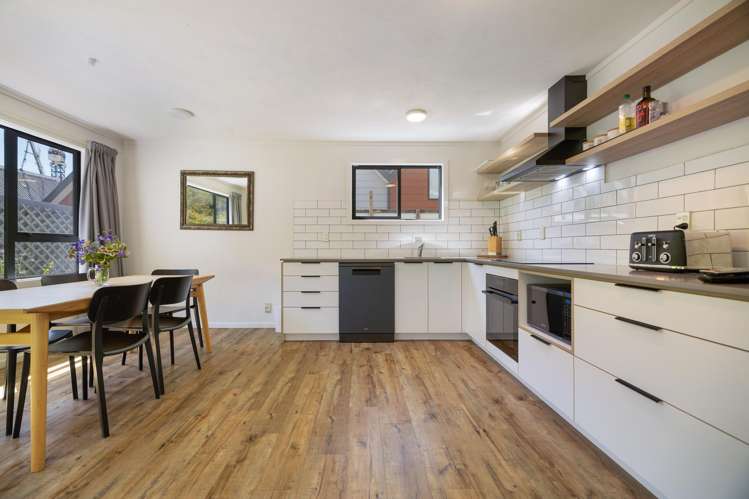 66A and 66B Robins Road Queenstown_16