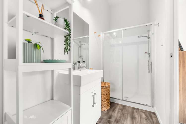 10 Redvers Drive Belmont_9