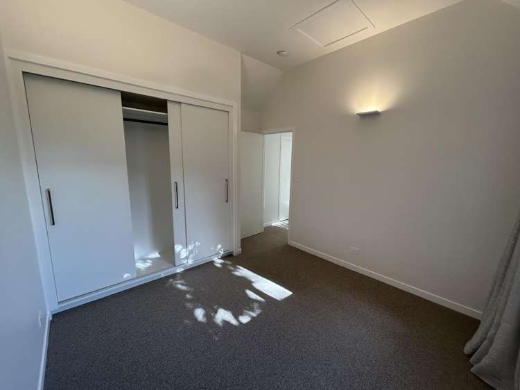 8 Meanda Gardens Sunnyhills_17