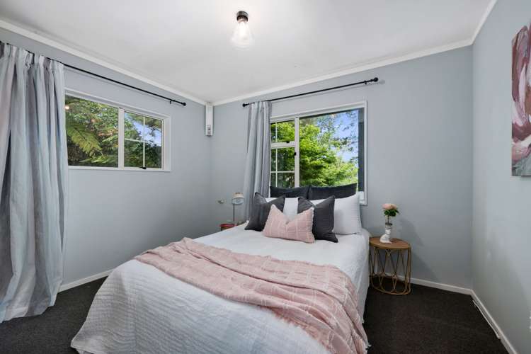 43 Dalton Grove Stokes Valley_13