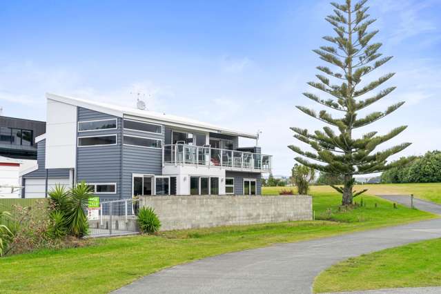 Harbour Views & Laid Back Living