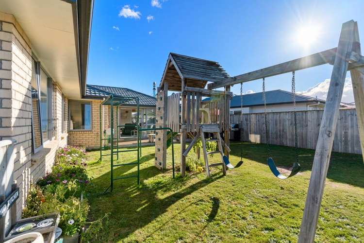 6 Austin Reid Avenue Carterton_24