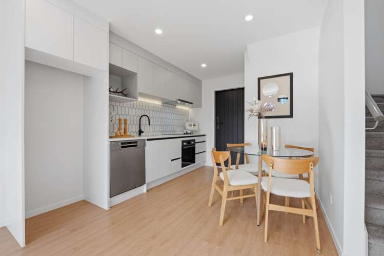 12 Lunn Avenue_5