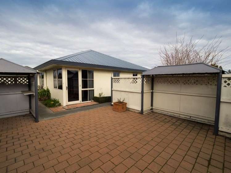 90 Pages Road Allenton_18