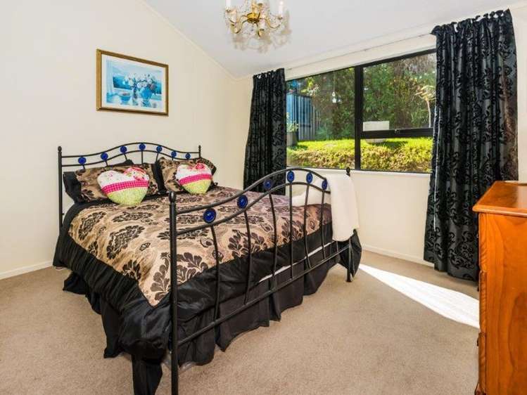 30 Telstar Place Beach Haven_11