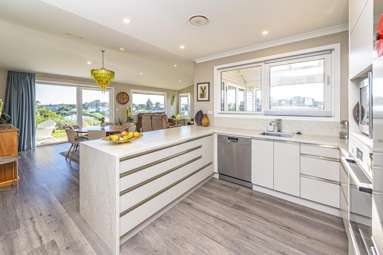 12 Longbeach Drive_3