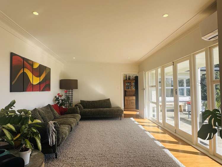 52 Clark Road Pahurehure_3