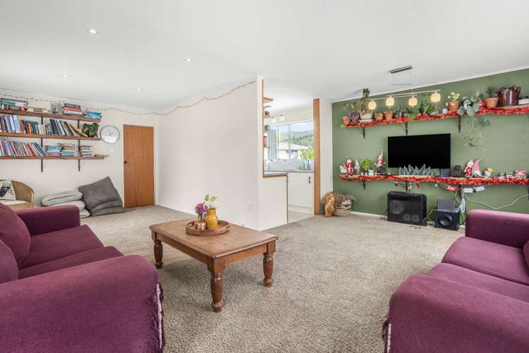 2 Ely Grove Wainuiomata_2