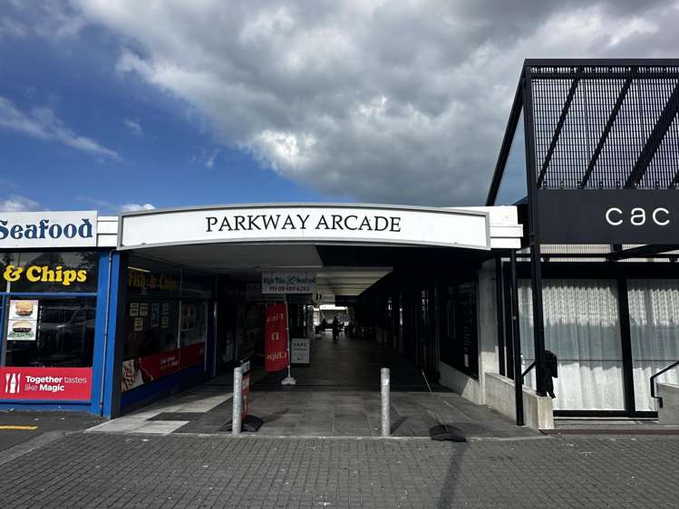 Shop 3/56-60 Hurstmere Road Takapuna_6