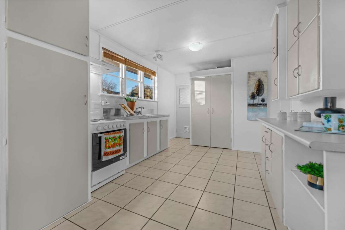 32 Price Crescent_1