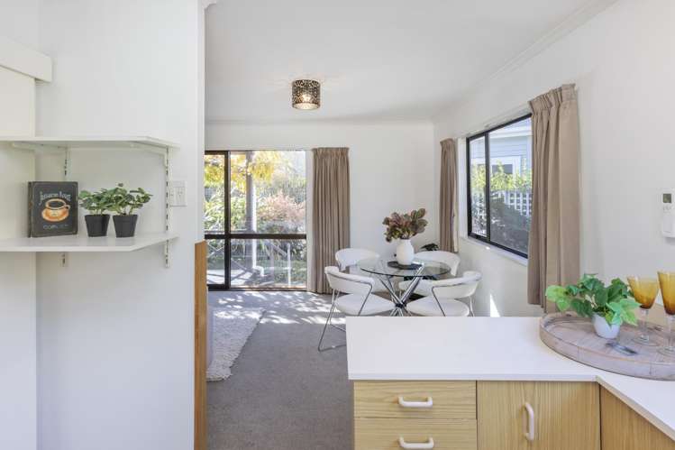 2/11 Duncan Street Sumner_4