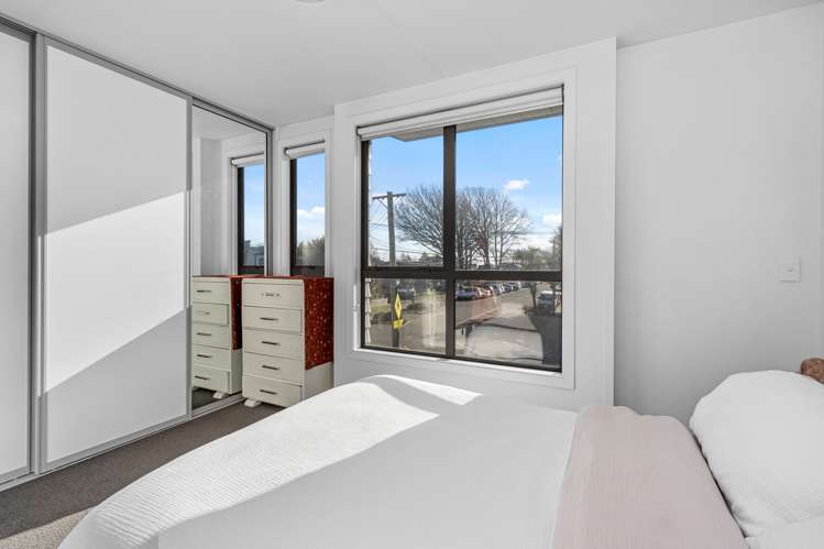 2/14 Buffon Street Waltham_5