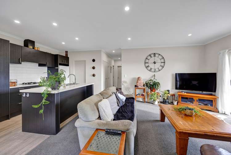 8 Manatu Lane Inglewood_6