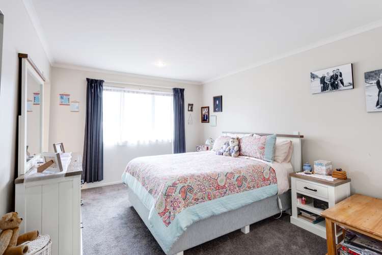 25 Mcewen Crescent Riverstone Terraces_11