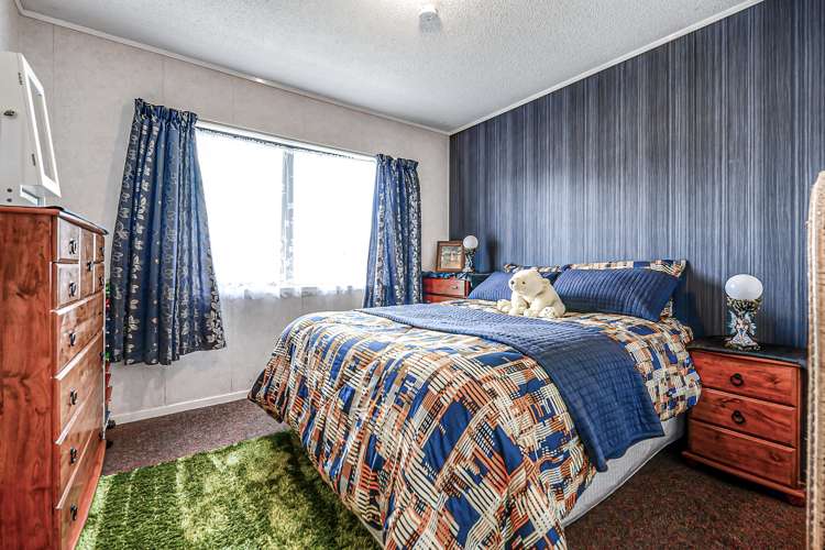 80 Kahikatea Drive Melville_10