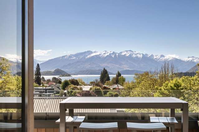 Private Oasis in Downtown Wanaka
