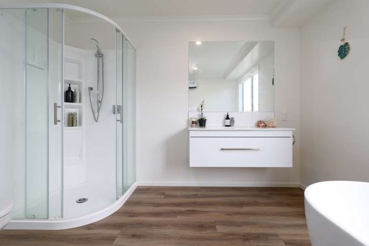 2 Les Wakefield Road Mapua_19