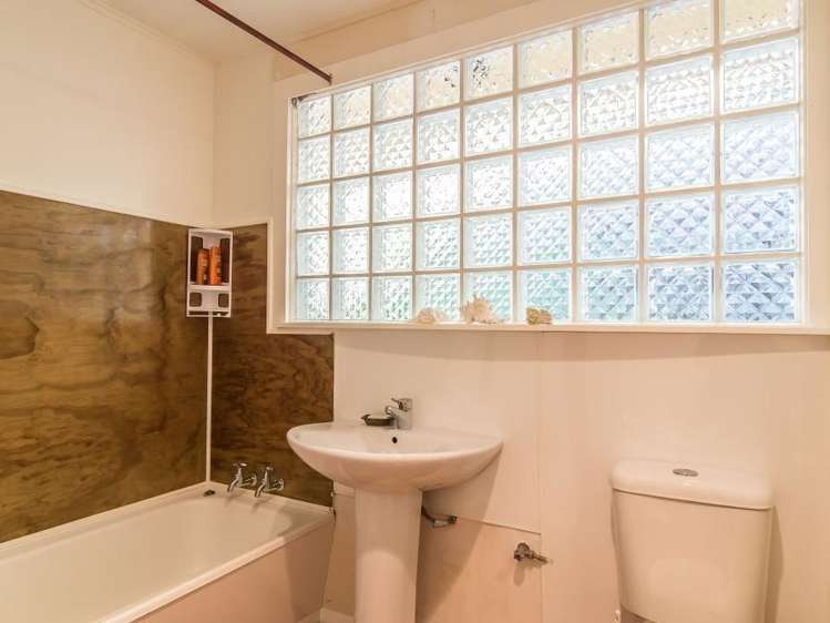 73 Valley Road Paraparaumu_12