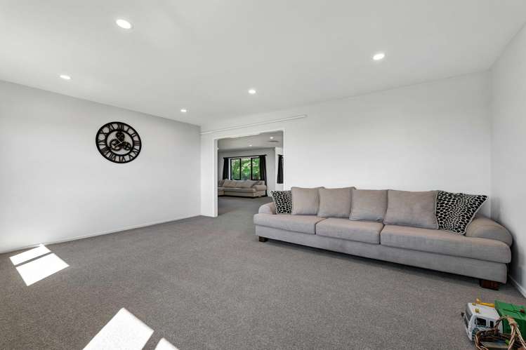 144 Monmouth Road Stratford_13