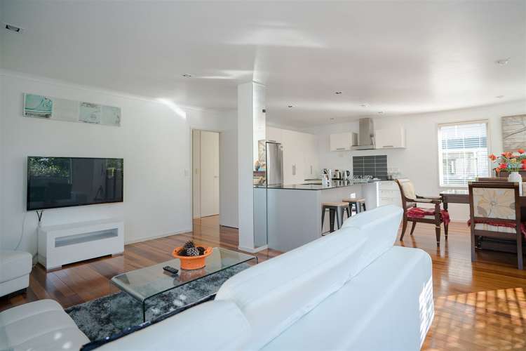 8a Kenmure Avenue Forrest Hill_10