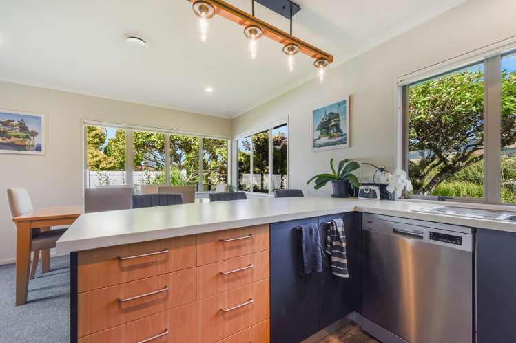 2 Heritage Crescent Richmond_10