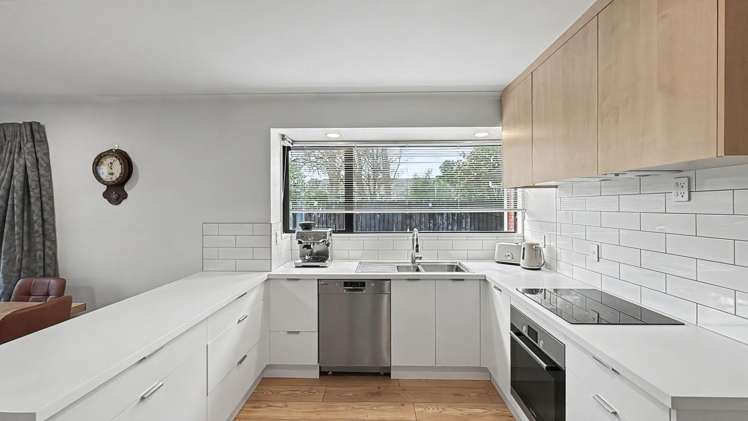 20A Chepstow Av Fendalton_1