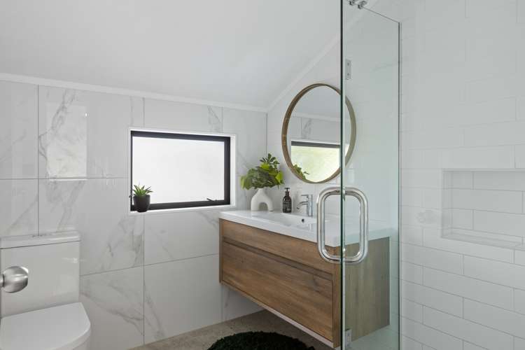 2/67 Donald Street Stanmore Bay_9