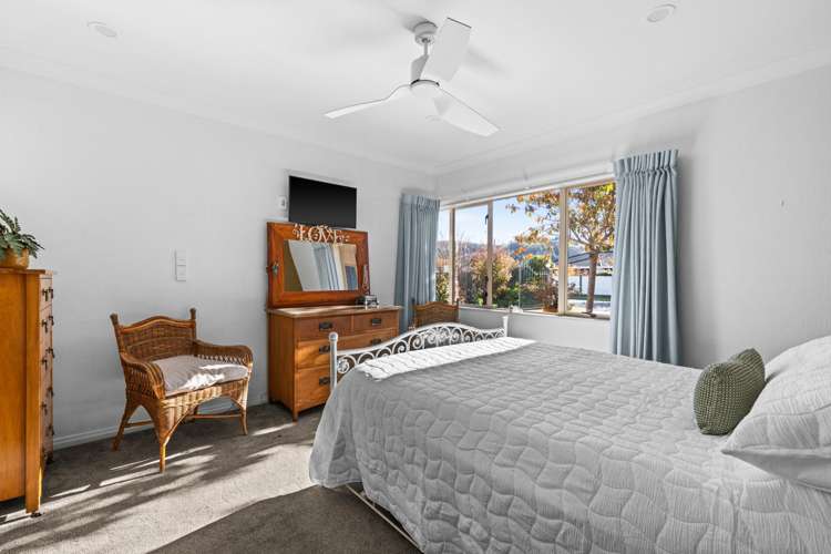 59 Whiting Crescent Greenmeadows_14